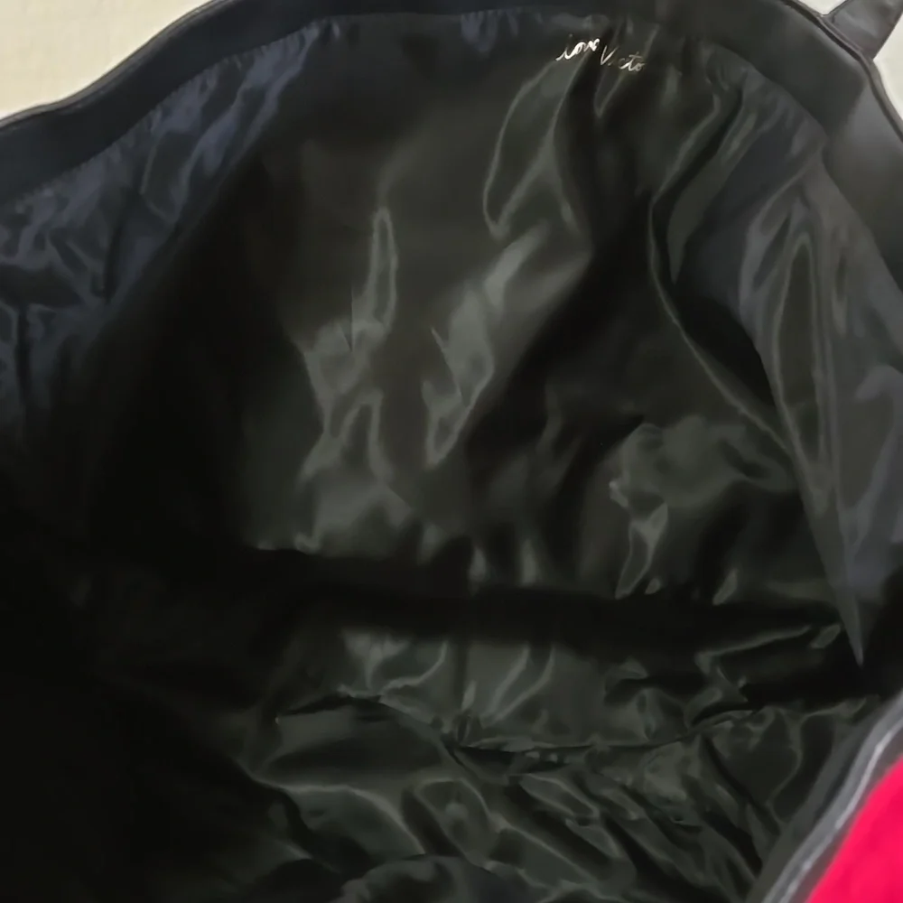 Victoria's Secret Canvas Red and Black Tote Bag Overnight Work Bag Storage